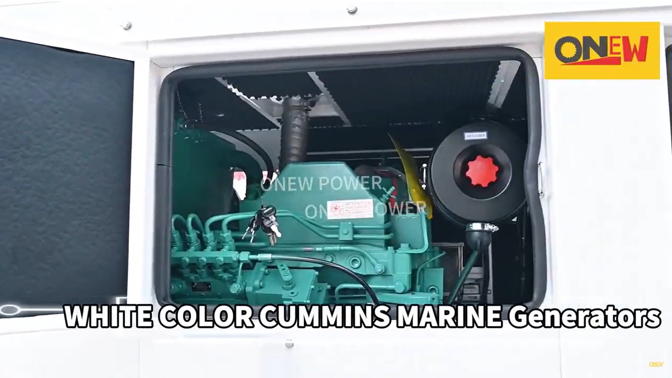 Generadores marinos Cummins de color blanco